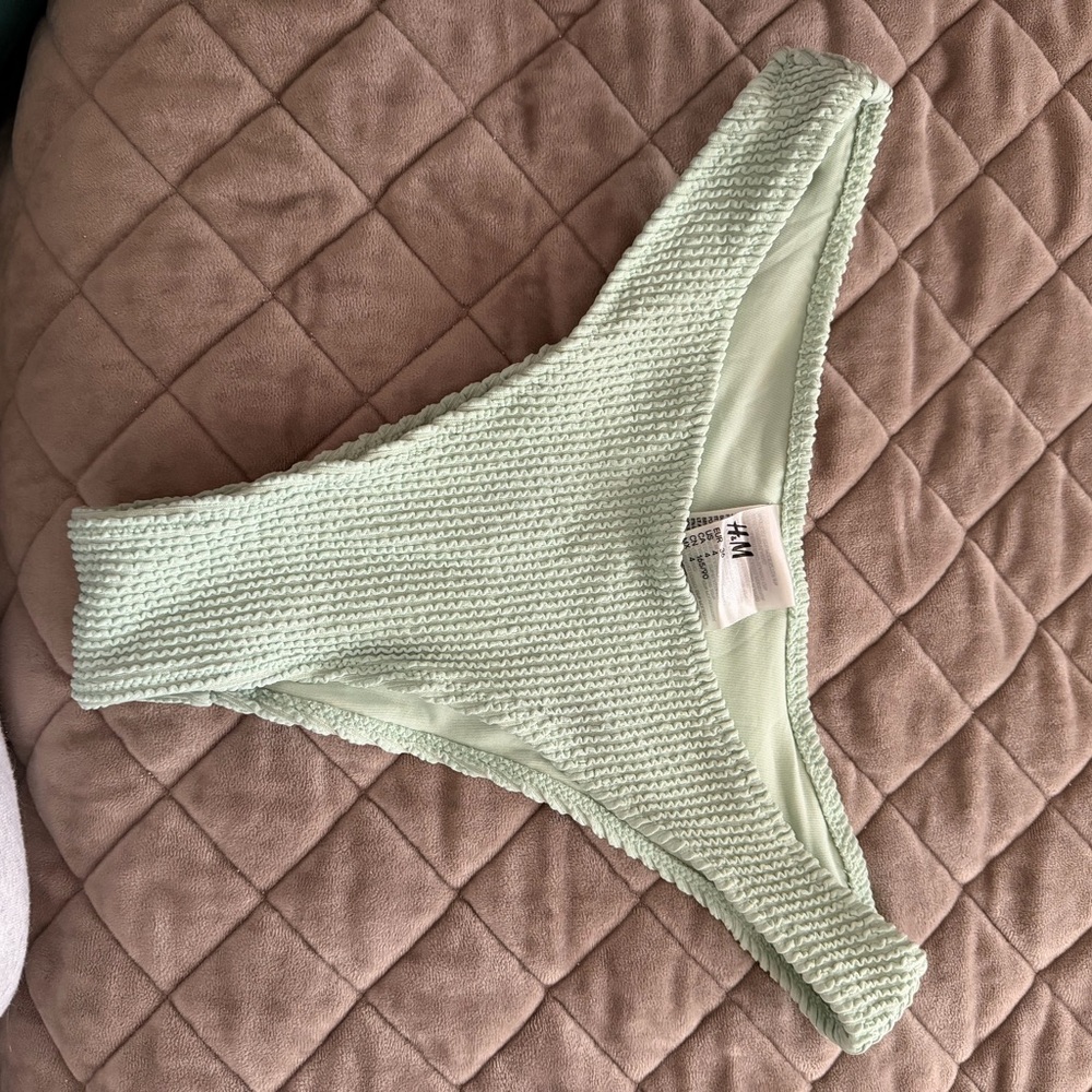 H&M Light Green Textured Women's bathing suit bottoms